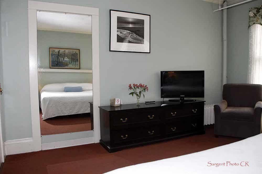 Hotel Coolidge White River Junction Buitenkant foto